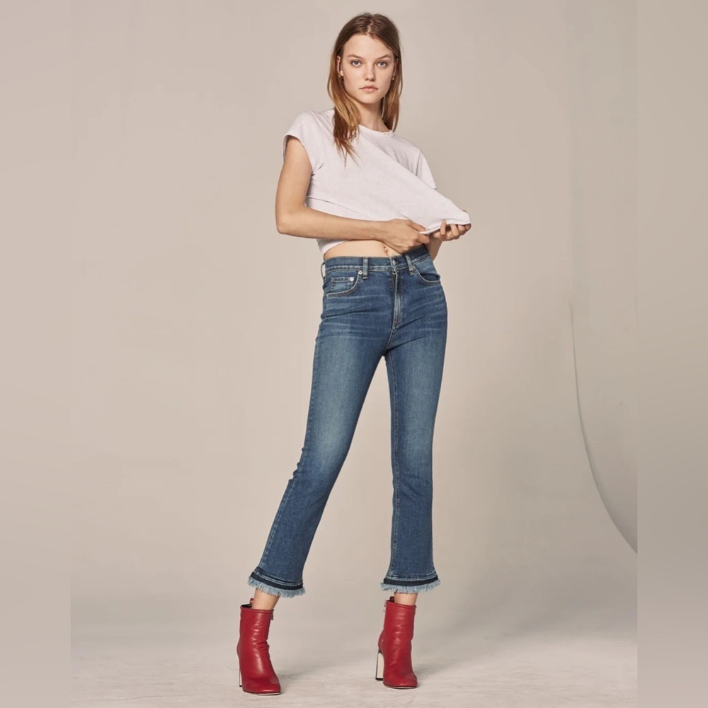 Rag & Bone Cropped Jeans in Croyden Blue Medium Dark Wash Frayed Hem size 27